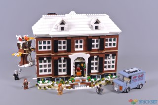 LEGO 21330 Home Alone Review Brickset   65136 Alone 1 